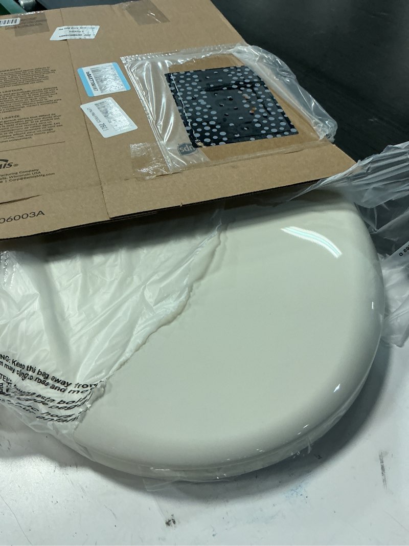 Condition photo showing Good Condition for bemis aurora slow close toilet seat, easy clean hinges and adjustable perfect fit plastic seat, made in usa, round, biscuit round biscuit
