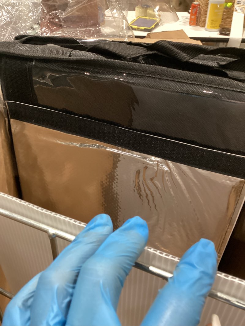 Condition photo showing Good Condition for toocust large insulated food delivery bag with fixed base and internal frame, xl-18.1"x13.8"x13.8", commercial pizza delivery bag w/divider, waterproof & foldable catering bag food deliveries, black black xl-18.1"x13.8"x13.8"