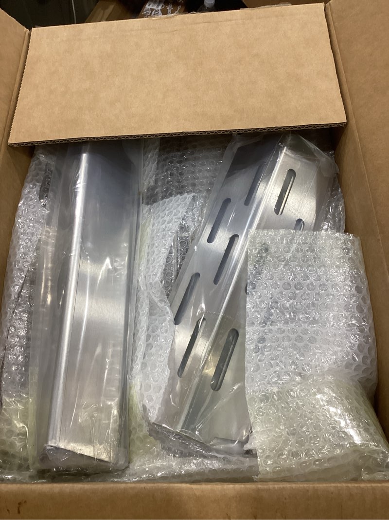 Condition photo showing Good Condition for stainless steel grill grates with 66032 flavorizer bars for weber genesis ii grill parts gs4,66095 cooking grates 66795 heat deflector replacement parts for weber genesis ii e-310 e-315 s-335