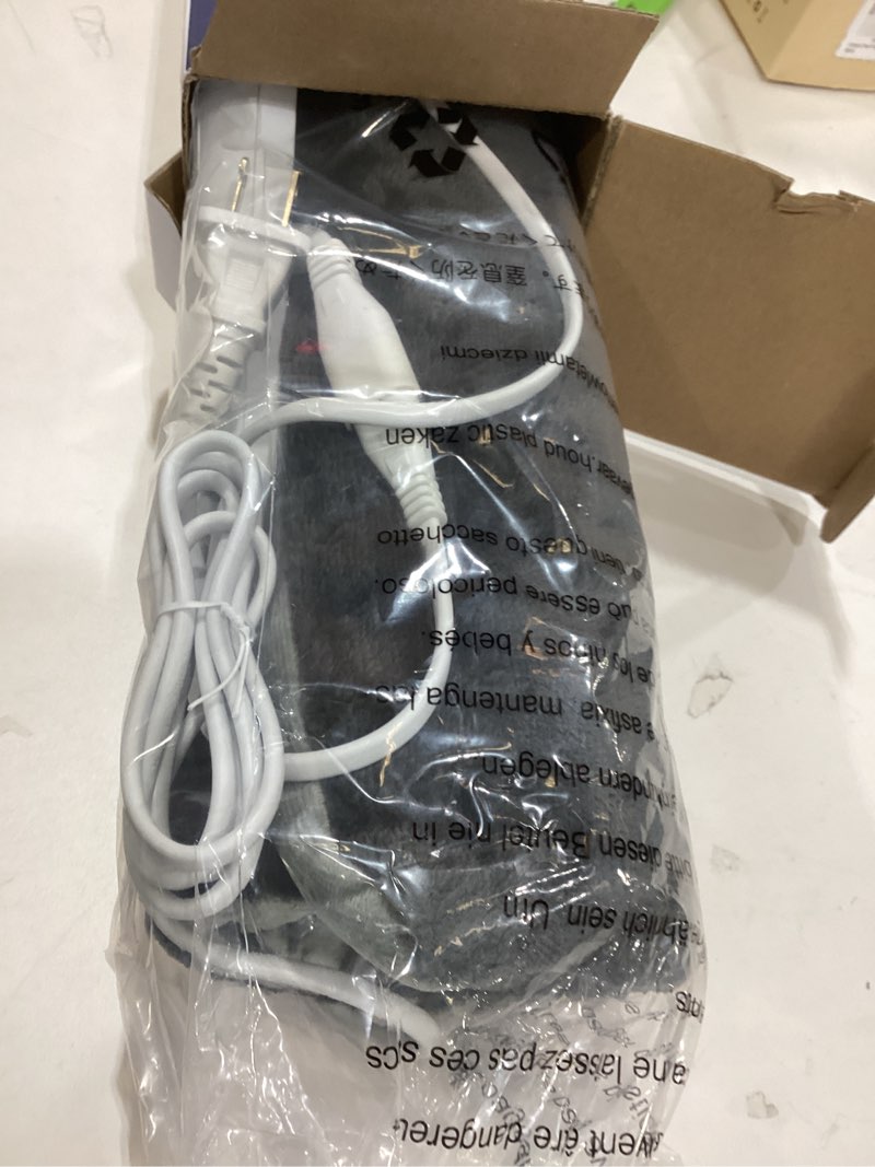 Condition photo showing Good Condition for Heating Pad for Back Pain Relief & Period Cramps,12x24 Inches,XL Heating Pad for Shoulder and Neck,with 4 Temperature Controller and Auto Shut-Off, Machine Washable,Gift for Women Men