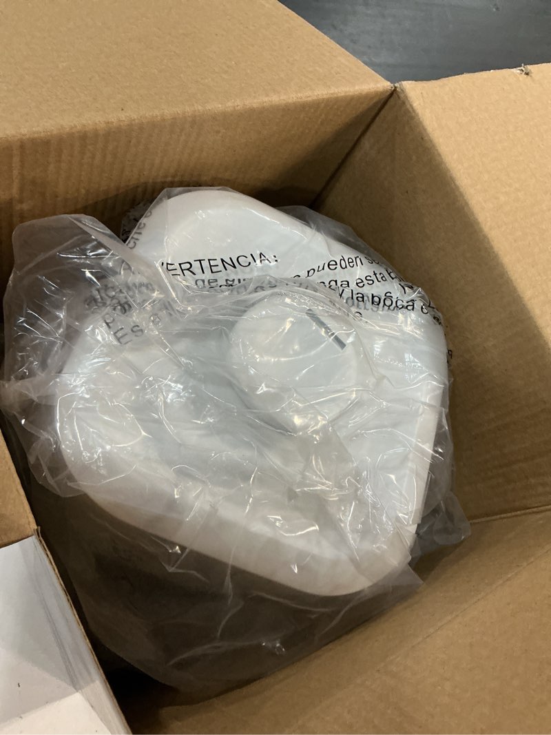 Condition photo showing Good Condition for safety 1st easy-fill cool mist humidifier, white