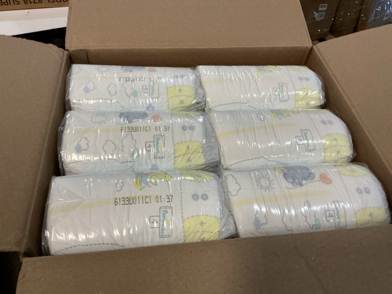 Condition photo showing New/Like New for pampers swaddlers diapers size 4  150 count (select for more options)