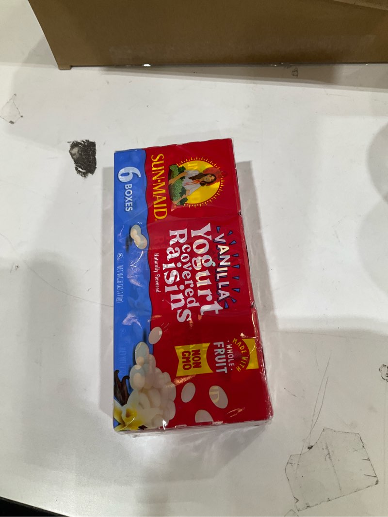 Condition photo showing New/Like New for Sun-Maid Vanilla Yogurt Coated Raisins - (6 Pack) 1 oz Snack-Size Box - Yogurt Covered Dried Fruit for Lunches and Back To School Snacks Vanilla 1 Ounce (Pack of 6)
