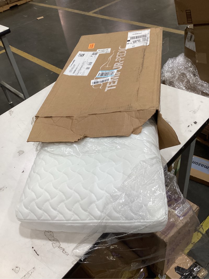 Condition photo showing Good Condition for tempur-pedic tempur-cloud pillow for sleeping, standard, white