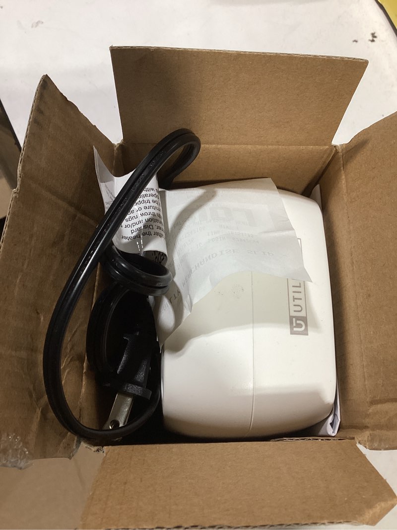 Condition photo showing Good Condition for utilitech 500 -watt ceramic compact personal indoor electric space heater