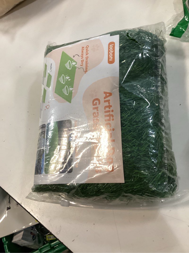 Condition photo showing New/Like New for Grass Pad for Dogs 33 x 33 inches, Strong Absorbency Soft and Realistic Grass for Pets Potty Training, Easy to Clean, Indoor Outdoor Use (1 Pack) 33x33 Inch