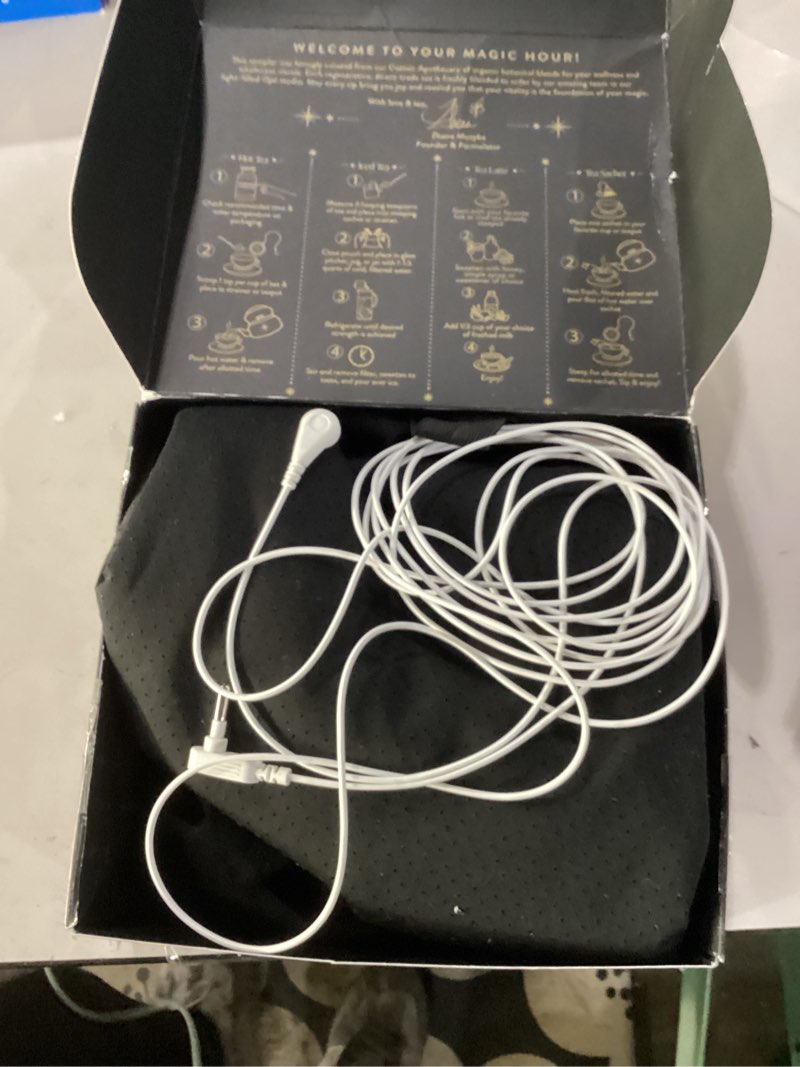 Condition photo showing Good Condition for Grounding Mat for Bed, Grounding Pad for Sleeping, Tear-Resistant PU Leather Grounding Mattress with Cord Charcoal King