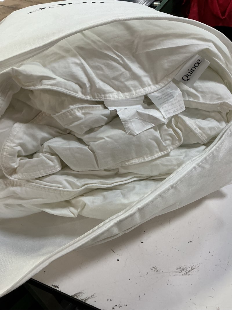Condition photo showing Good Condition for premium down comforter, down, king/cal king