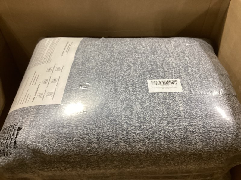 Condition photo showing New/Like New for FinRe?c 8x10 Washable Area Rugs for Bedroom Living Room, Low Pile Thin Rug Solid Color, Non-Slip Carpet Indoor for Home Decor (Navy Blue) Navy Blue 8' x 10' (Rectangular)