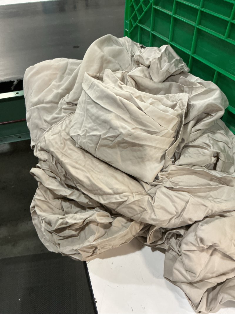 Condition photo showing As Is for quince bamboo sheet set sand king