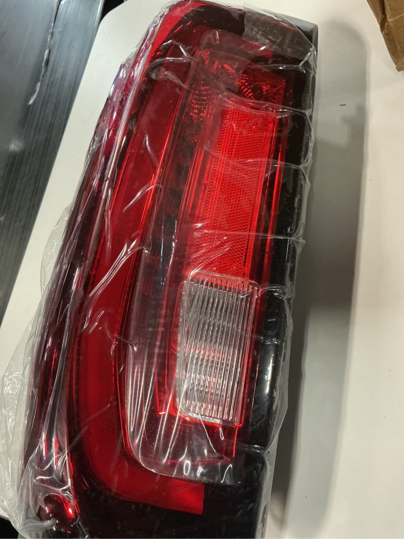 Condition photo showing New/Like New for LED Tail Light Assembly Compatible with 2019-2024 GMC Sierra 1500/2500HD/3500HD,Right Passenger Side Taillights Rear Lamp with Signature Brake Light Replace# 84565922 GM2801310 LED Type Right Passenger Side