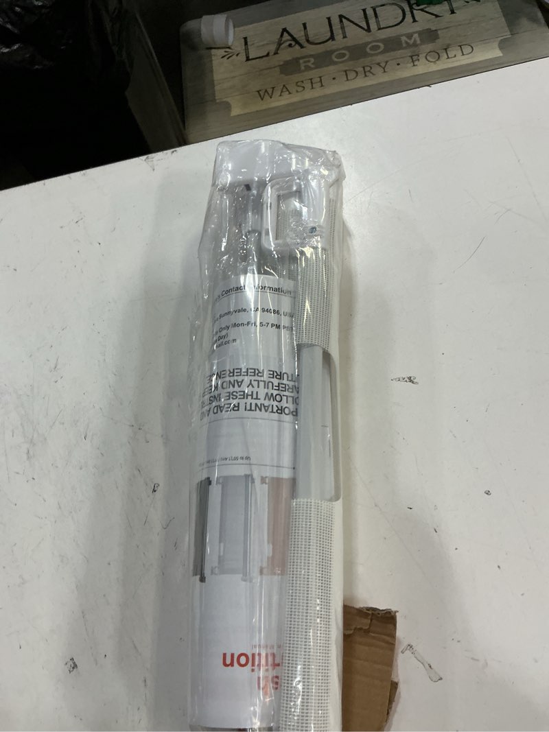 Condition photo showing Good Condition for retractable baby gate for doorways and stairs, mesh safety gate for pet, indoor & outdoor use, one-hand operation, easy installation, 33.6" tall, expands to 55" wide?white,33.6"x55"