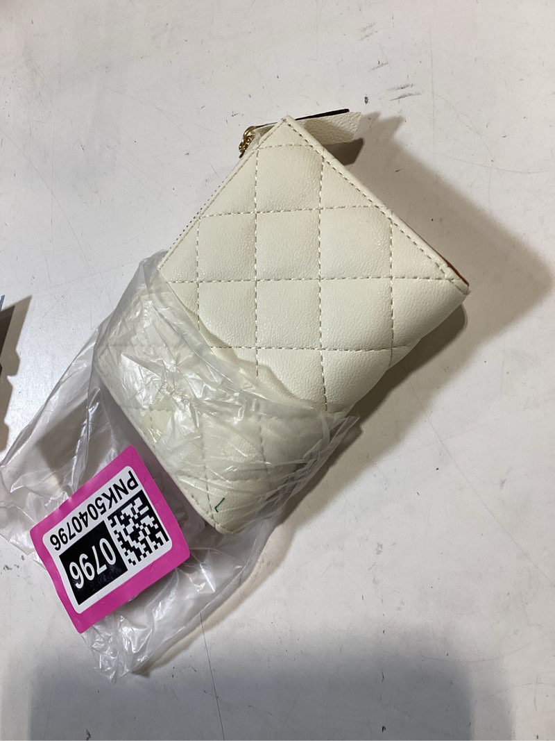 Condition photo showing Good Condition for gaekeao small wallet for women slim bifold leather credit card holder wallets zipper pocket coin purse with id window b-beige?brown