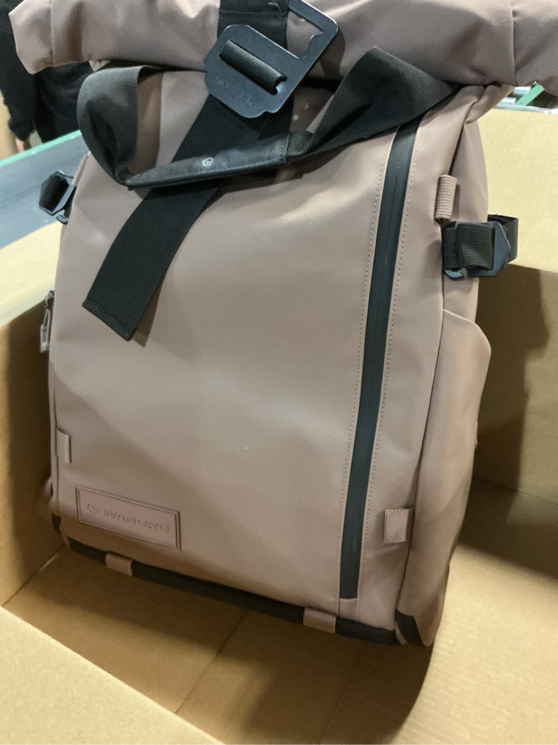 Condition photo showing New/Like New for wandrd prvke rolltop 31l v4 photography bundle – expandable travel camera backpack with essential camera cube and laptop sleeve 31l (photography bundle) rolltop atacama clay