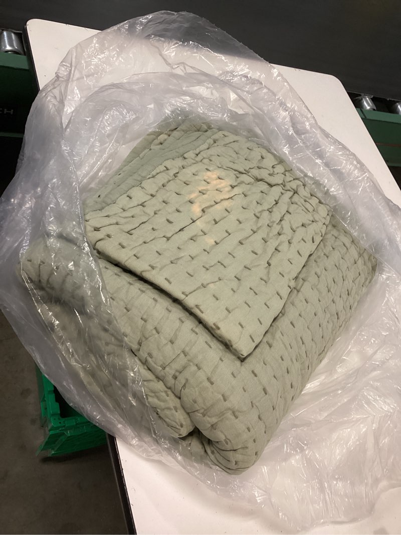 Condition photo showing As Is for european linen cotton stitch quilt set, twin, willowleaf