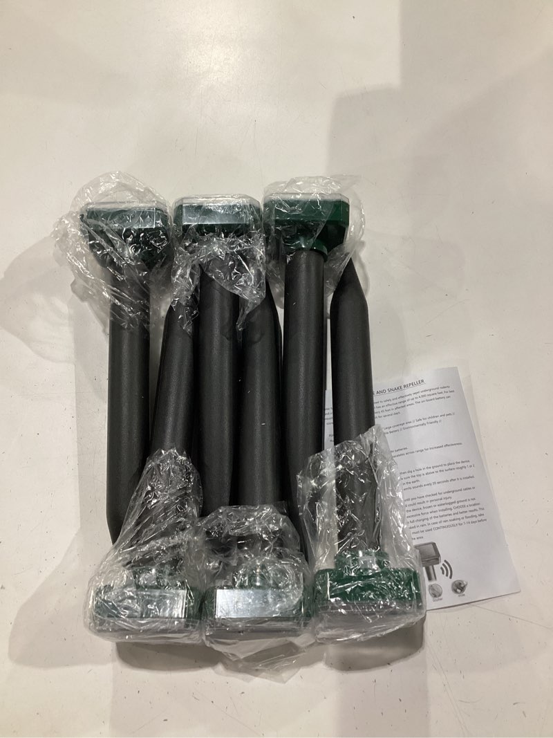 Condition photo showing New/Like New for mole repellent solar powered, 6 pack solar mole repellent ultrasonic for vole, snakes, gopher, waterproof sonic vole deterrent spikes,snake gopher for garden and yard 6pcs