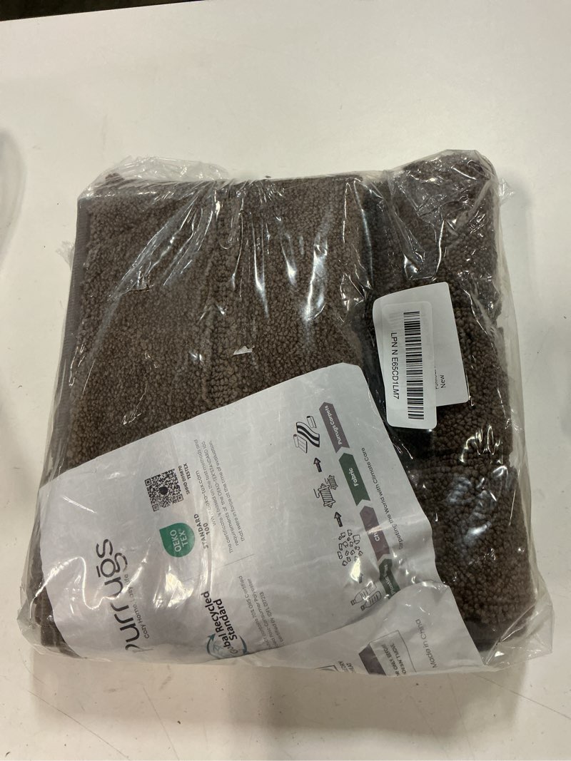 Condition photo showing Good Condition for purrugs dirt trapping door mat 20" x 31.5", non-slip/skid machine washable entryway rug, dog doormat, super absorbent welcome mat for muddy wet shoes and paws, grayish brown grayish brown 20" x 31.5"