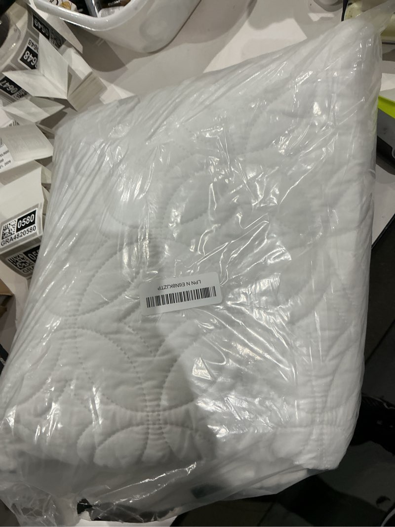 Condition photo showing New/Like New for bedlore waterproof mattress protector, full size mattress pad with deep pocket 6"-15" depth, soft breathable double bed mattress cover for bedroom, college dorm, hotel (white) 2 white full