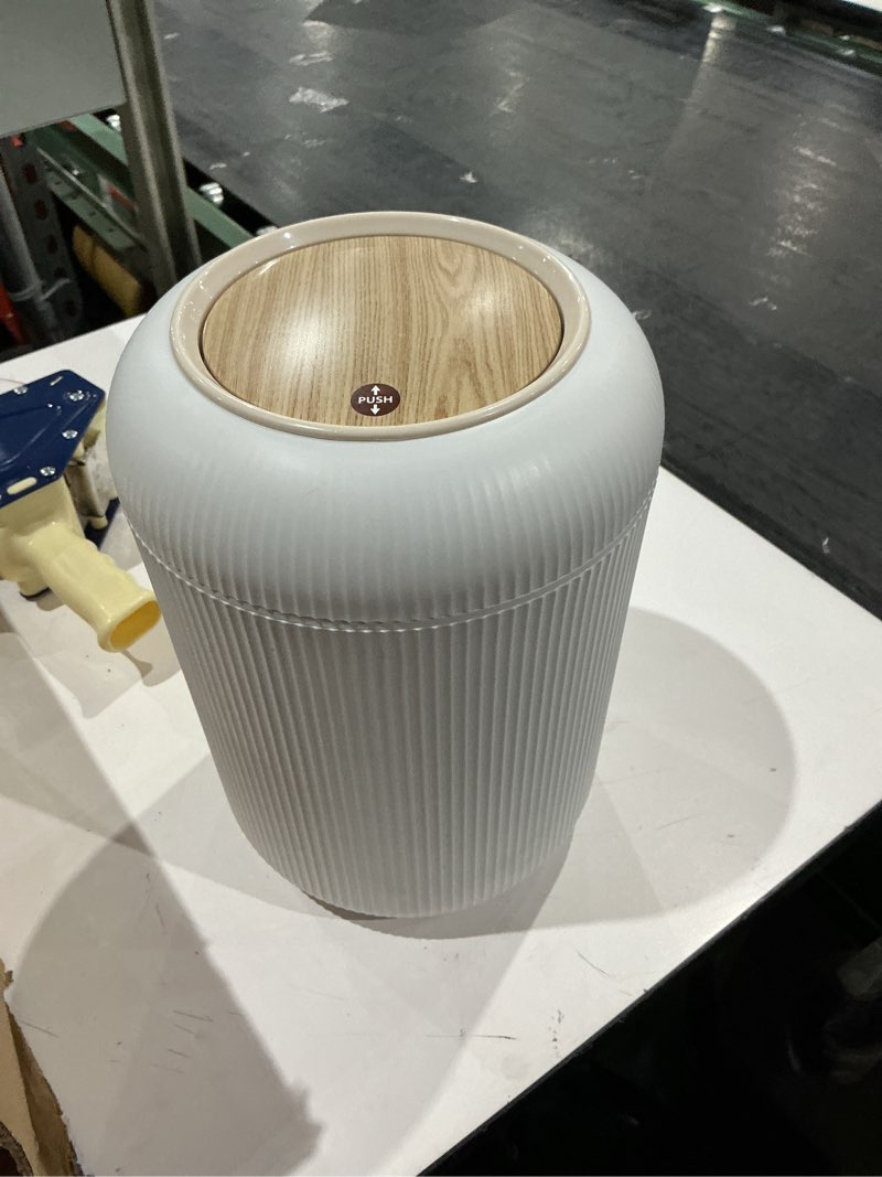 Condition photo showing Good Condition for uralfa 11l round white