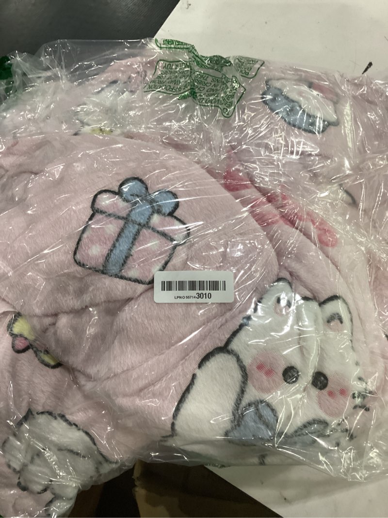 Condition photo showing Good Condition for pink duvet cover queen, cute kitten duvet cover set, super soft kawaii bedding sets fluffy comforter for girls kids teen women with zipper closure(cat, queen) queen cat