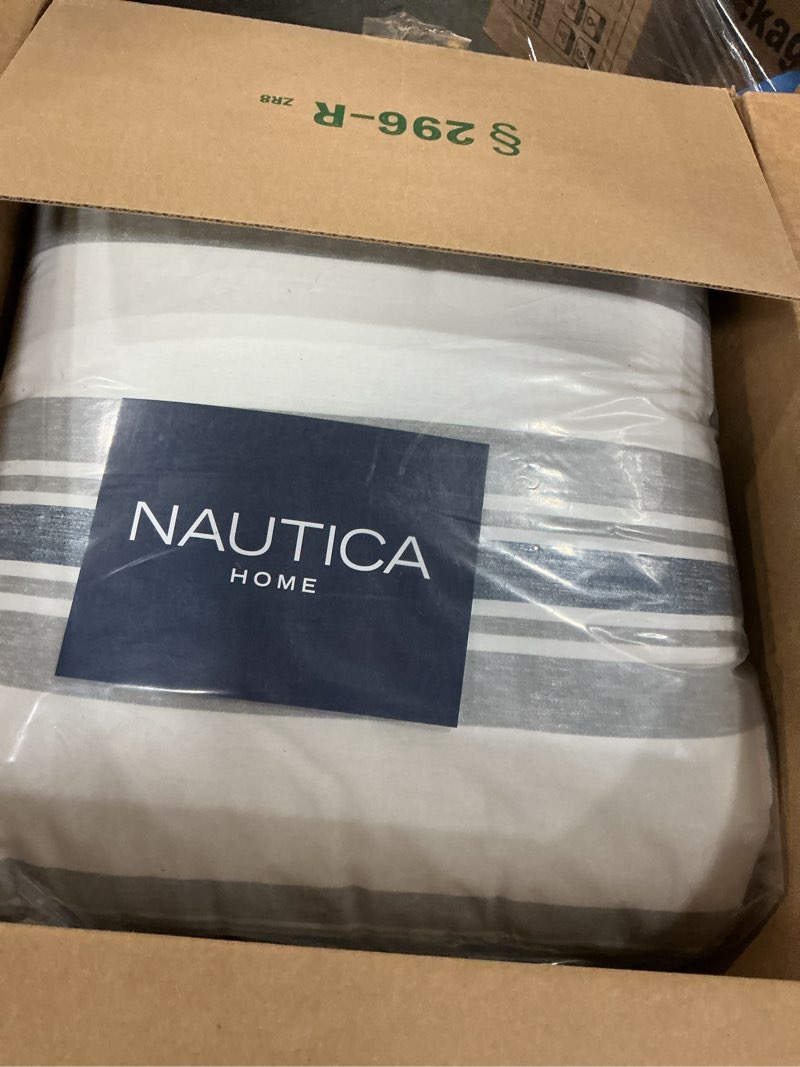 Condition photo showing New/Like New for Nautica - Queen Comforter Set, 100% Soft Woven Cotton Bedding with Medium Weight Feel, Reversible 3 Piece Bed Set with Matching Pillowcases (Bay Shore Navy) Nautical Queen