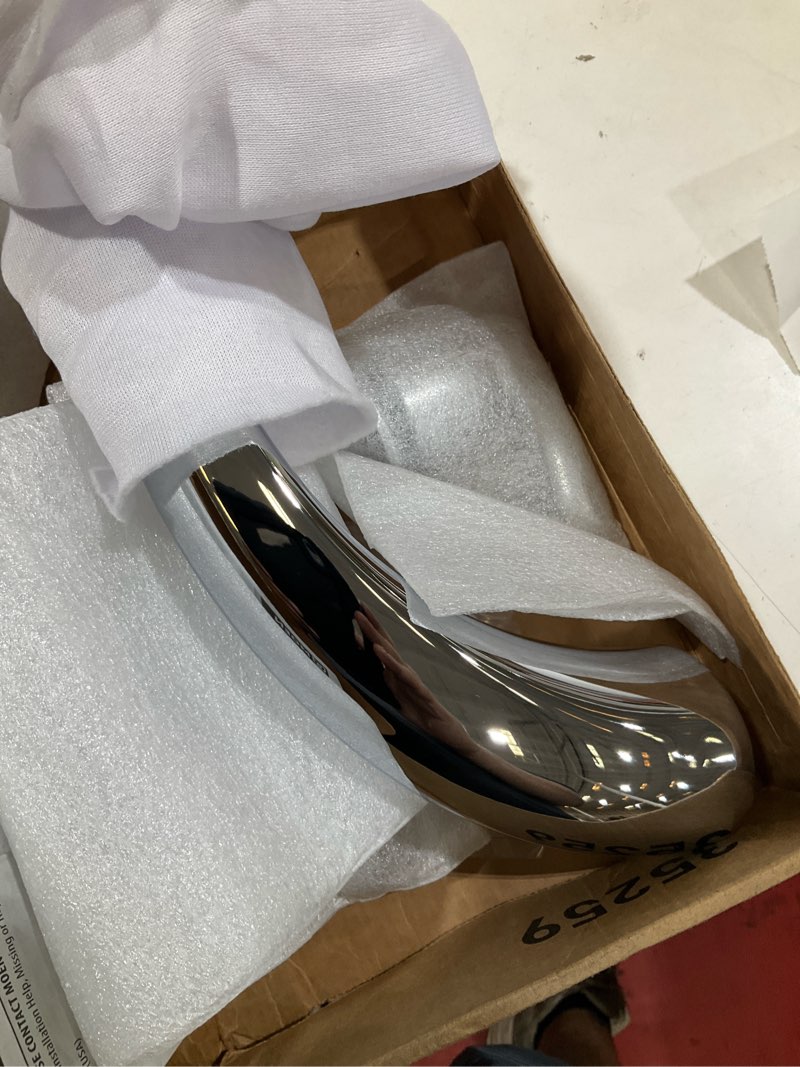 Condition photo showing Good Condition for moen chateau chrome two-handle low arc roman tub faucet valve required, t990 chrome faucet only