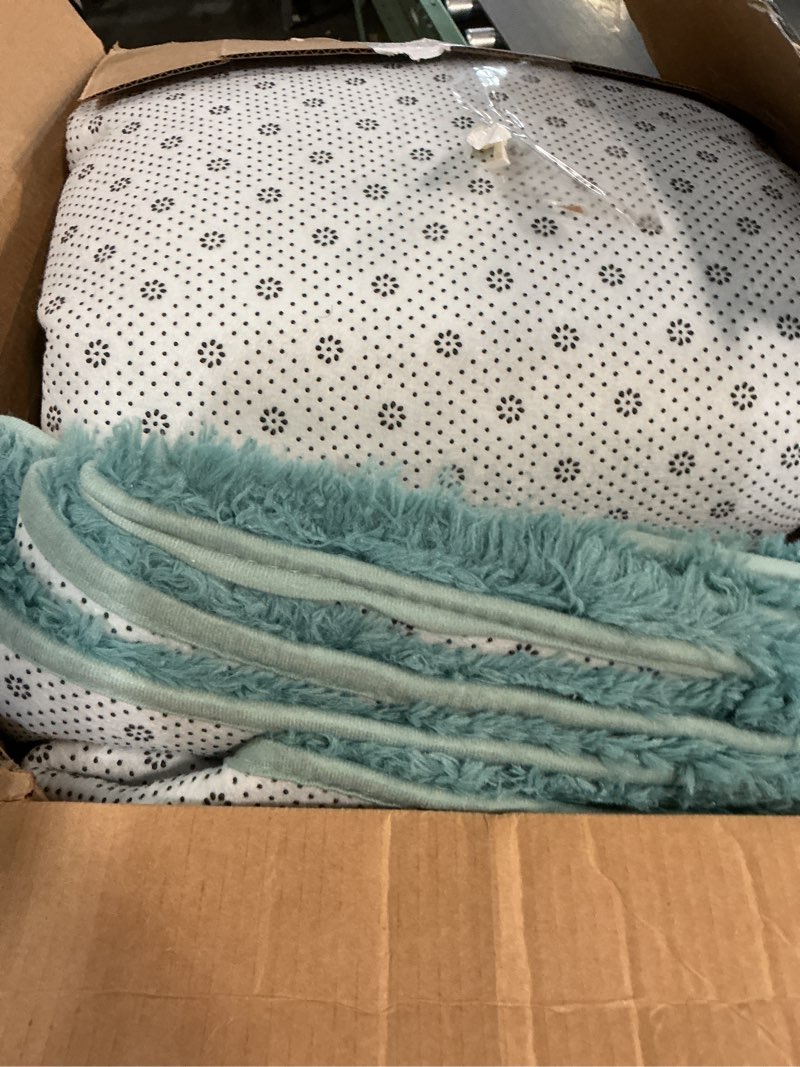 Condition photo showing As Is for 8x10 Area Rugs for Living Room Teal Shag Rugs,Modern Plush Non-Slip Soft Carpets for Bedroom Kids Nursery Dorm Daycare Floor Teal Blue 8' x 10' (Rectangular)