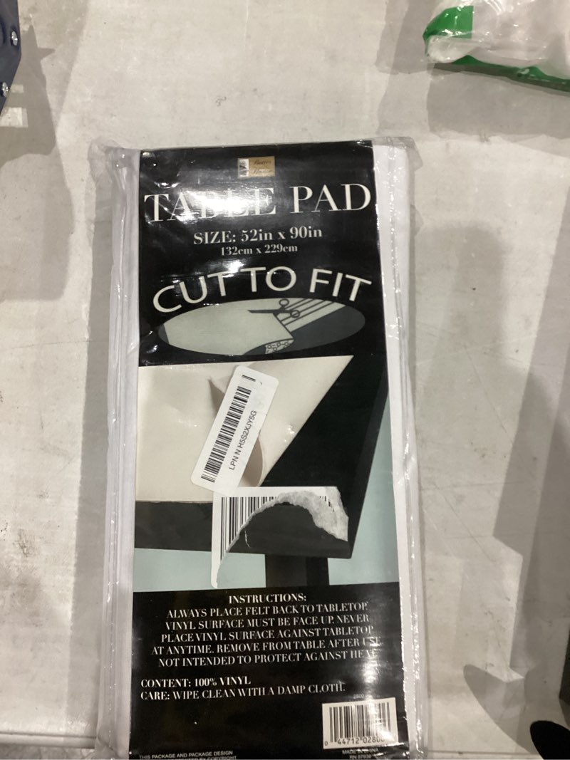 Condition photo showing New/Like New for premium cushioned heavy duty vinyl table pad with flannel backing, 52" x 90" 90" x 52"