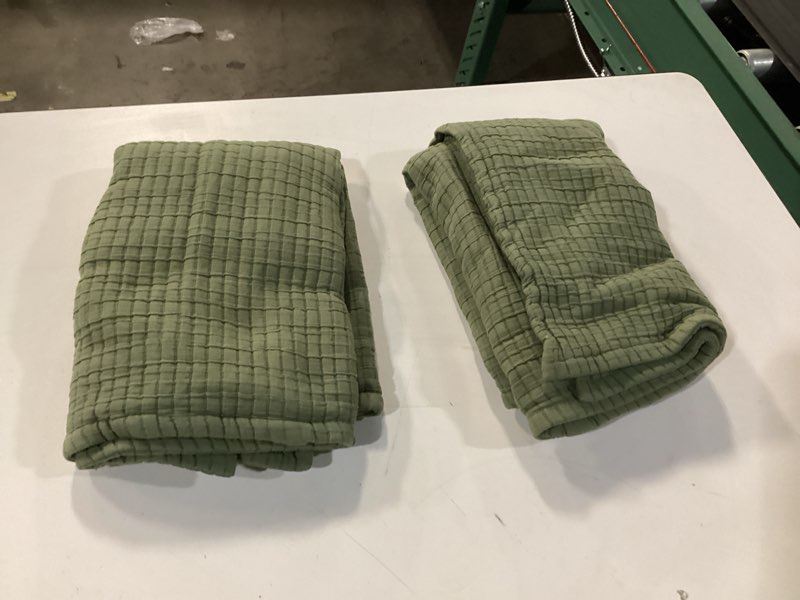 Condition photo showing New/Like New for organic ribbed cotton shams, standard, olive