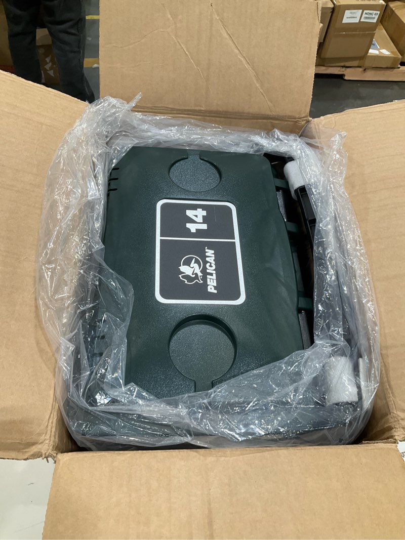 Condition photo showing Good Condition for Pelican 14 Quart Cooler Hunter Green/Tan