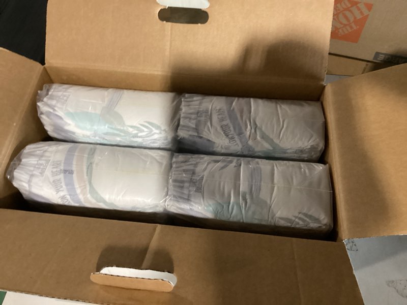 Condition photo showing New/Like New for pampers pure protection diapers pack - size 5 - 88ct: 27+ lbs, wetness indicator, hypoallergenic, chlorine-free