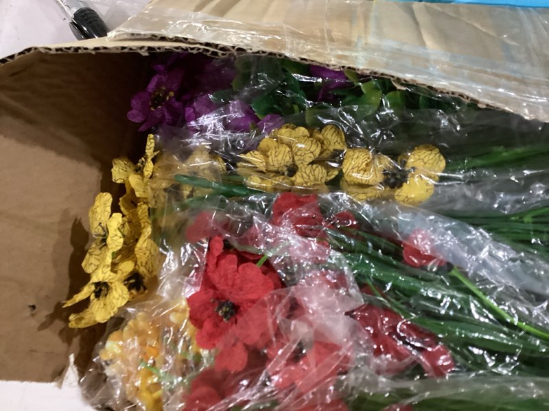 Condition photo showing Good Condition for yastouay artificial flowers for outdoors, 22 bundles uv resistant artificial outdoor flowers, realistic fake outdoor flowers plant faux flowers for outdoor planters front porch patio window box purple+fuchsia+red+yellow 22 bundles