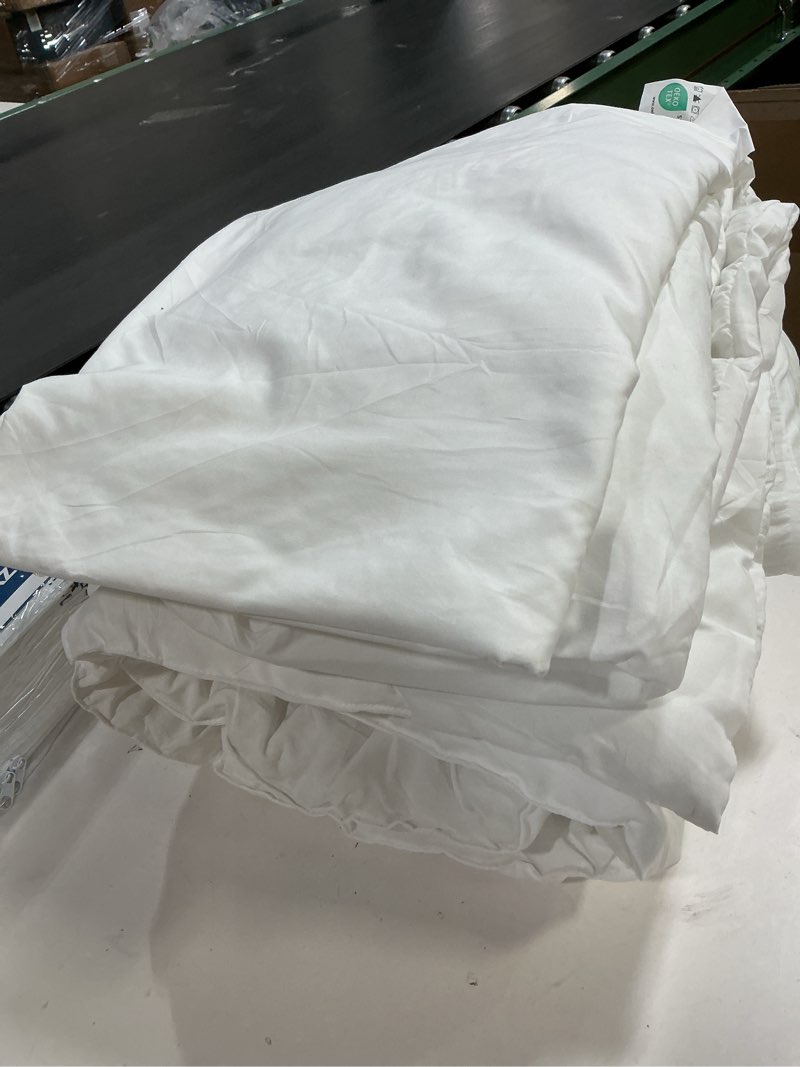 Condition photo showing Good Condition for CozyLux Twin Comforter Set with Sheets 5 Pieces, White Seersucker Textured Bed in a Bag for Girls, Luxury Soft Bedding Set with Down Alternative Comforter, Sheets, Pillowcases & Shams for All Seasons White Twin