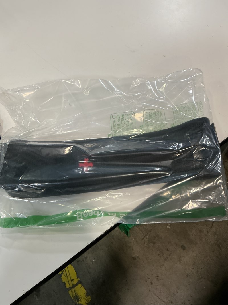 Condition photo showing New/Like New for harbinger 4-inch nylon weightlifting belt medium (fits 29 - 33 inches)