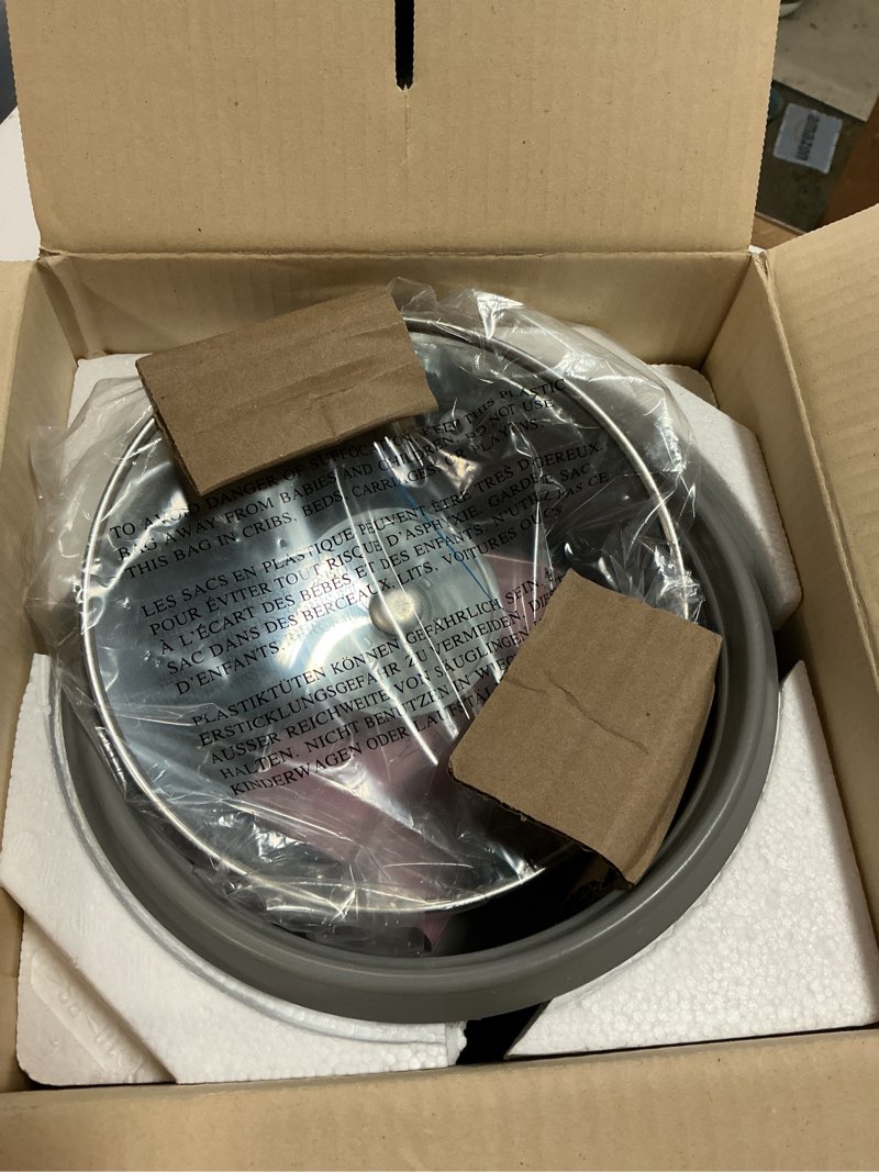 Condition photo showing New/Like New for zojirushi 6-cup rice cooker 6 cup rice cooker and steamer 6 cup