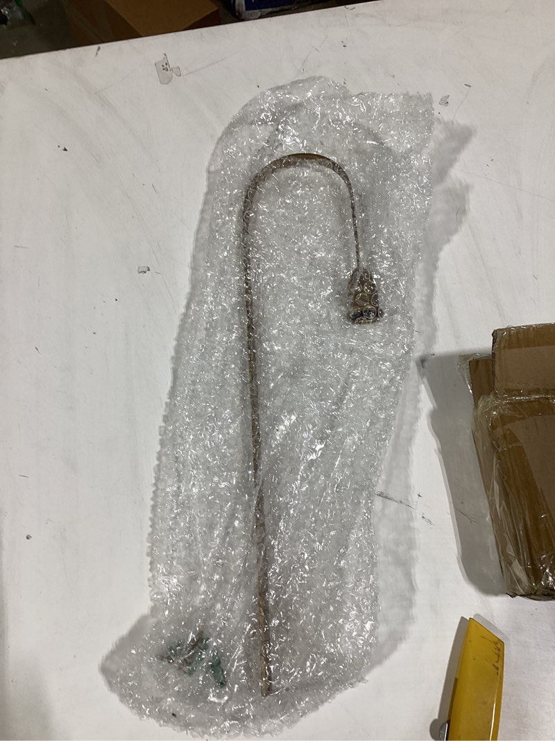 Condition photo showing Good Condition for Wall Candle Holder Set of 2, Metal Wall Mount Candle Sconces Holder, Modern Wall Decoration for Living Room, Dining Room, Fireplace, and Weddings (Golden)
