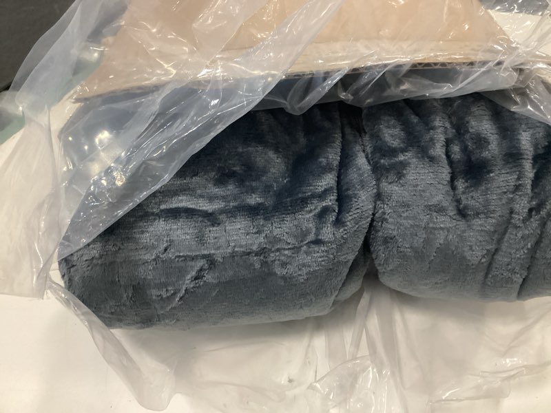 Condition photo showing Good Condition for King Size Waterproof Blanket – Spill-Proof, Water-Resistant Flannel Blanket for Bed, Couch, Kids & Pets Protection, Reversible Cozy Design (Moon Grey & Starlit Grey, 90x108 Moon Grey & Starlit Grey King