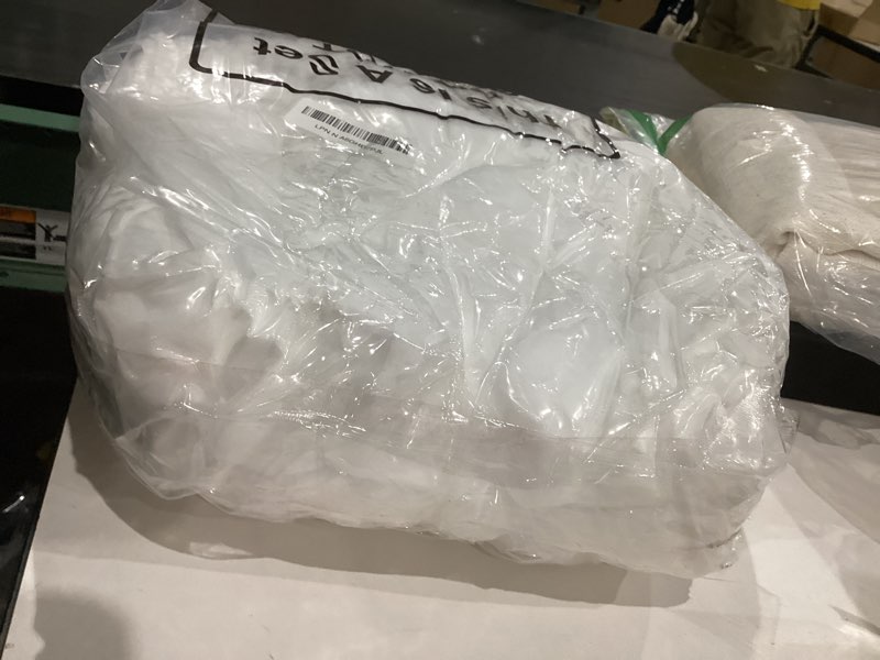 Condition photo showing Good Condition for vesici 150 pcs duster refills compatible with swiffer dusters bulk disposable replacement thickened with 1 handle heavy duty for cleaning, office (white) white 150