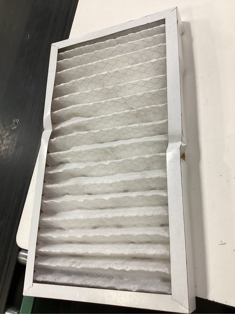 Condition photo showing Good Condition for 6 count 14-in w x 25-in l x 2-in merv 8 pleated air filter
