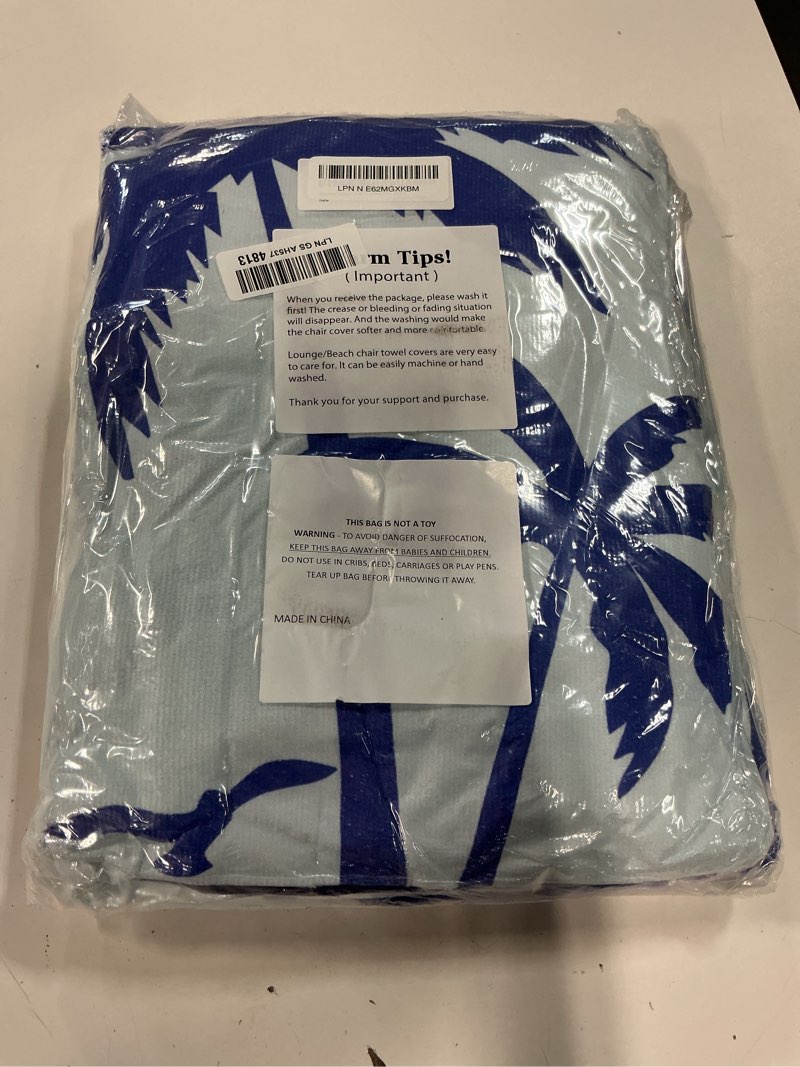 Condition photo showing New/Like New for lounge chaise chair towel covers (pack of 2), beach chair cover with 3 pockets for pool outdoor beach garden patio trips,85 x30 in (blue palm)