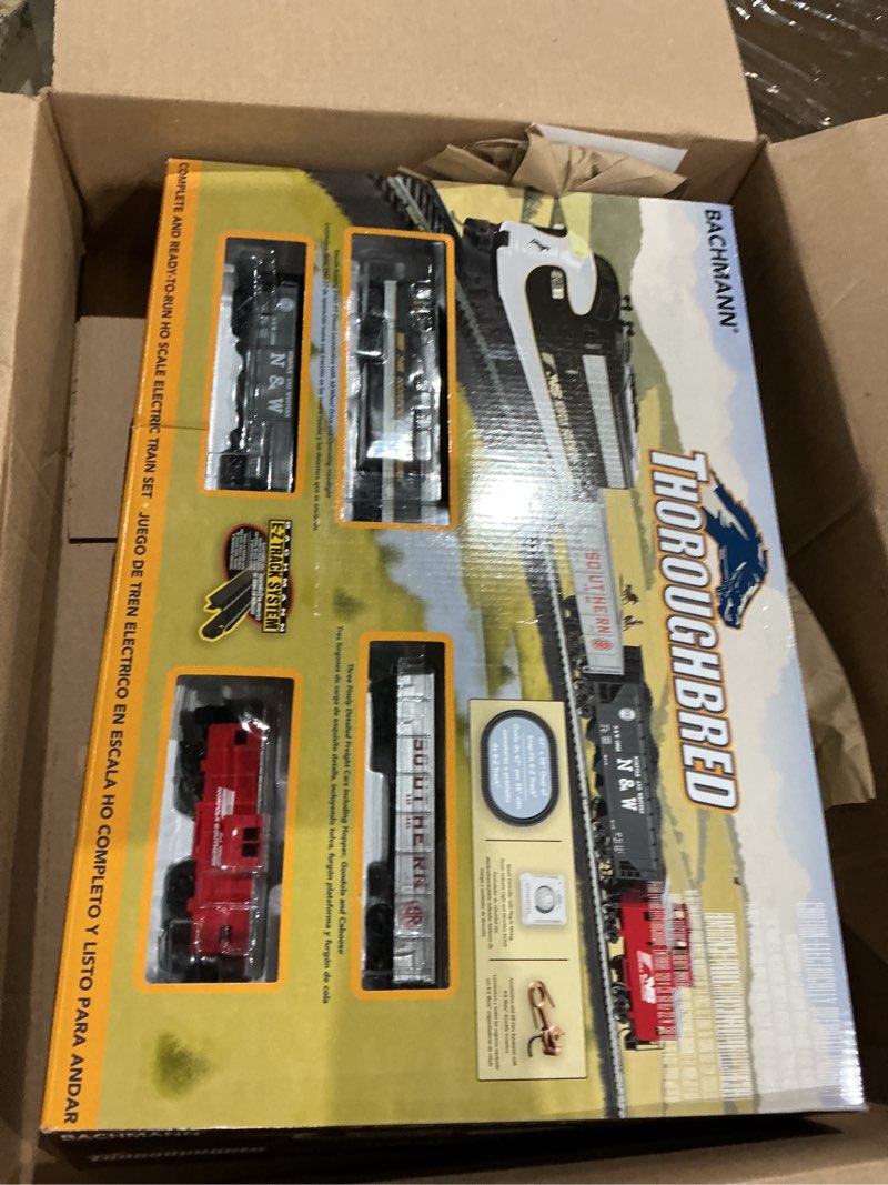 Condition photo showing Good Condition for bachmann trains - thoroughbred ready to run electric train set - ho scale