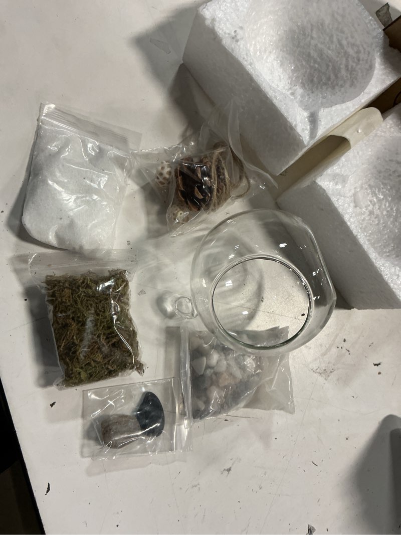 Condition photo showing Good Condition for syndicate home & garden floating orb garden kit, includes glass container, stone, soil and moss