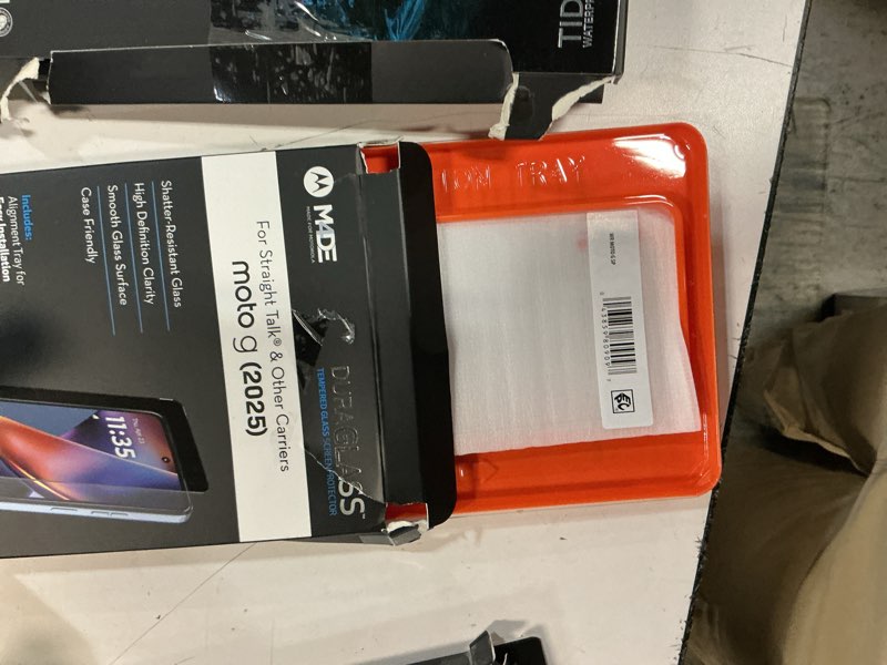 Condition photo showing Good Condition for duraglass tempered glass screen protector with quick installation tray for motorola moto g (2025)