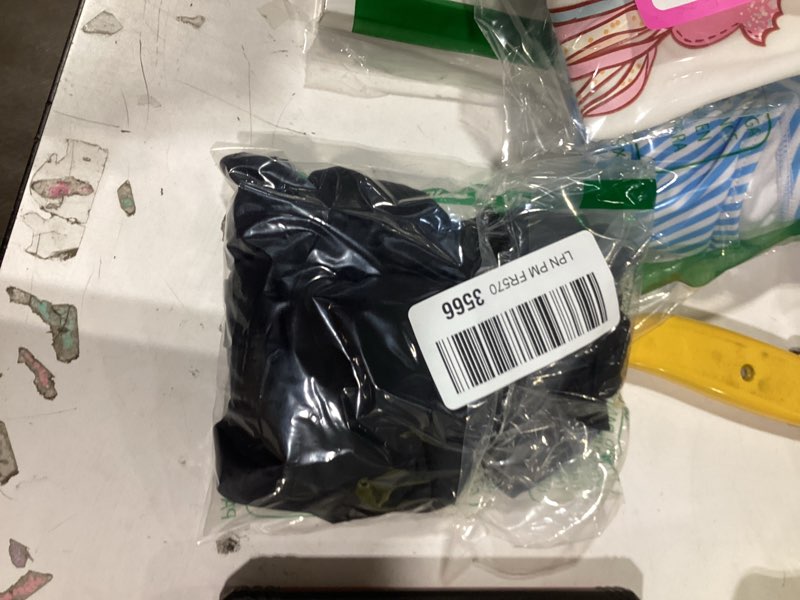 Condition photo showing New/Like New for haloumoning girls loose athletic shirts short sleeve crop tops kids quick dry gym yoga tees 5-14 years black 7-8 years