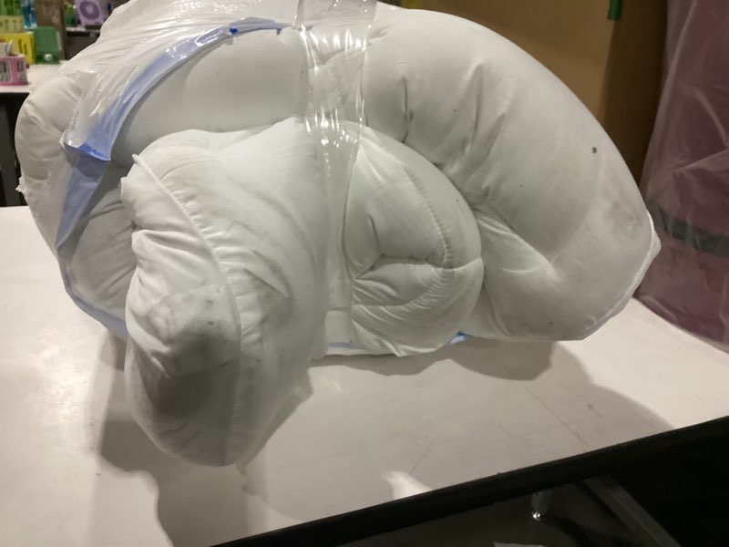 comforter white size unknown