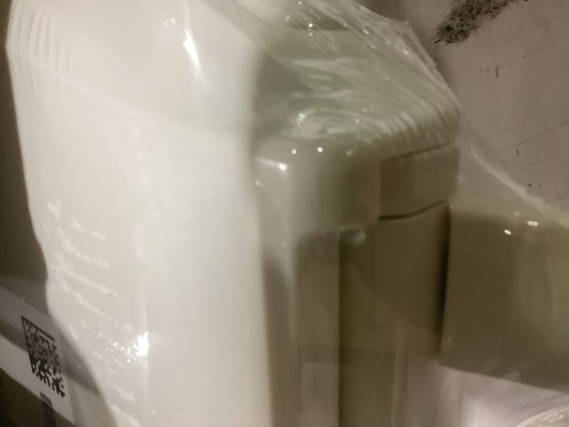 Condition photo showing Good Condition for bemis slow close elongated toilet seat, easy clean hinges, white | soft close lid never slams, quick-release hinges for deep cleaning, durable plastic, fits all elongated toilets, 7300slec elongated slow close