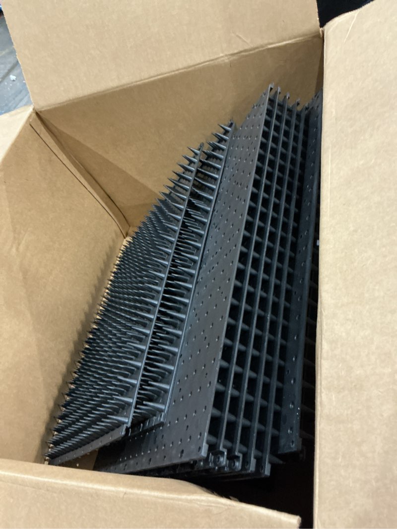 Condition photo showing As Is for soft nylon cattle massage brush, equine scratchers, itch relief post pad for horse bovine, animal scratching post pad