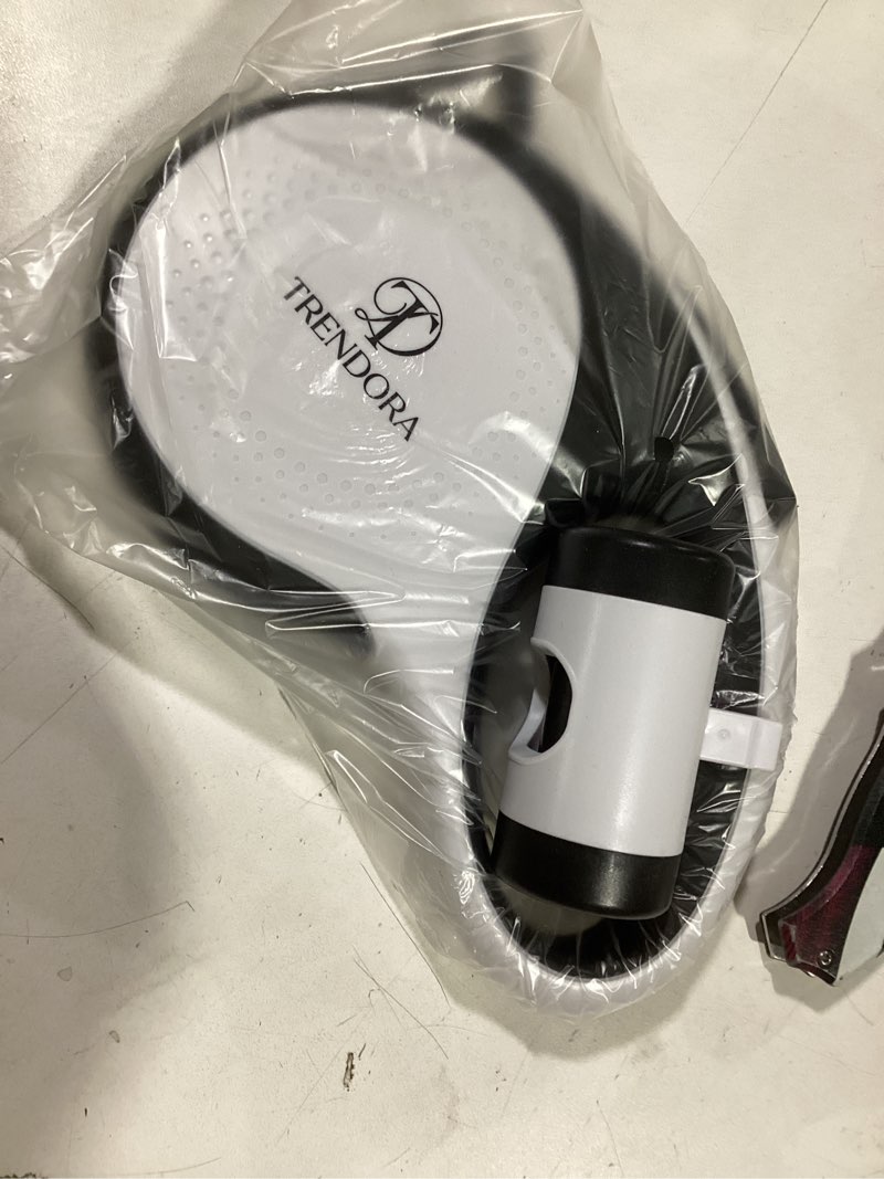 Condition photo showing New/Like New for 360° Tangle-Free Retractable Dog Lead with Detachable Poo Bag Holder & 15 Poo Bags Included | Strong 5m Extendable Nylon Tape | Anti-Slip Handle | Dog Training Leash | for Dogs Up to 30kg