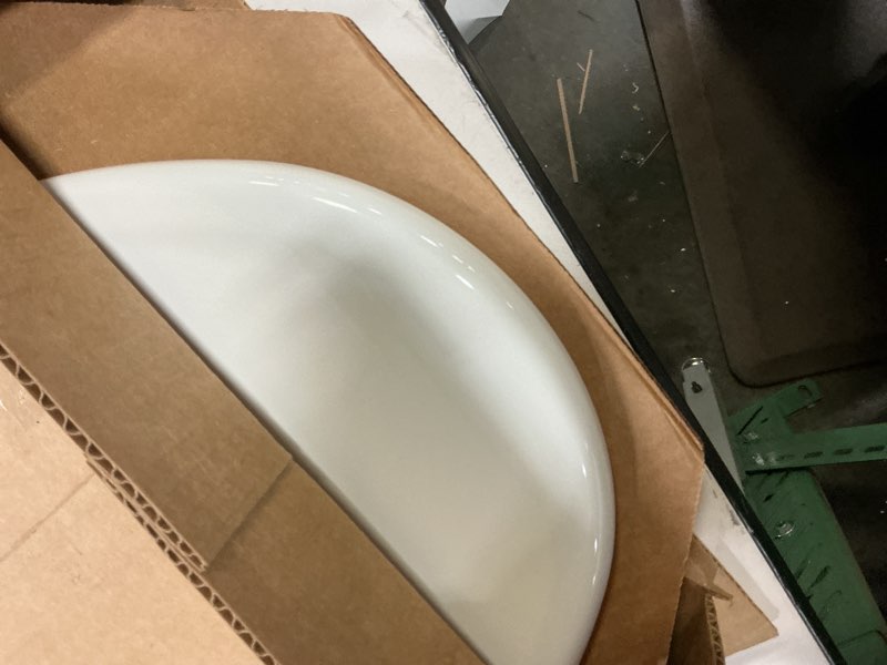 Condition photo showing Good Condition for mayfair linden slow close toilet seat, non slip heavy duty wood, easy install, elongated, white elongated traditional hinge