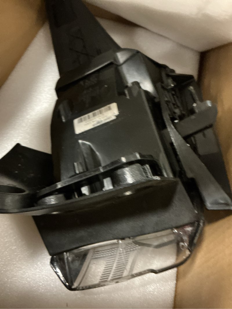 Condition photo showing Good Condition for labwork Left Tail Light Lamp Replacement for Chevrolet 2018 2019 2020 Driver Side Rear 85164973